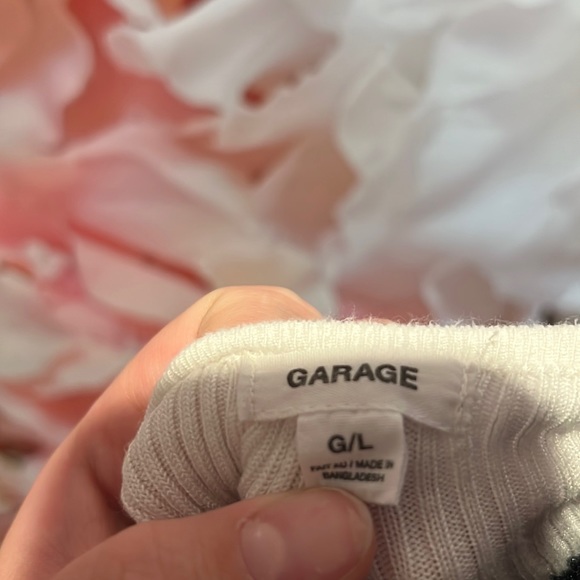 never worn. - Picture 3 of 3